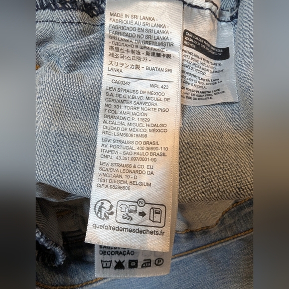 Classic Levi's Jean Jacket Light Blue Denim Women's Size XL - Picture 10 of 11